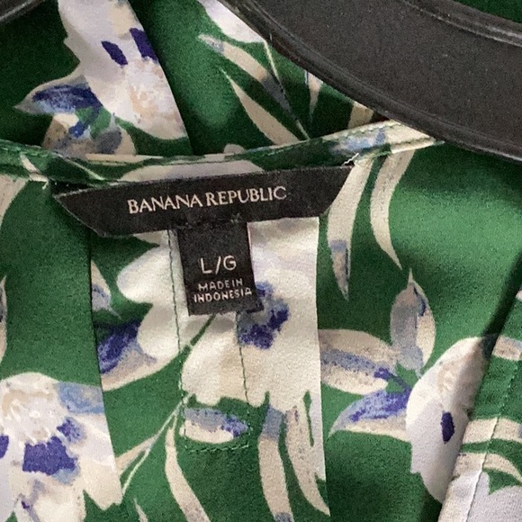 Banana Republic crepe top - Picture 5 of 6